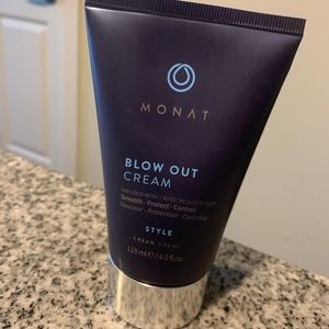 Monat blow out cream